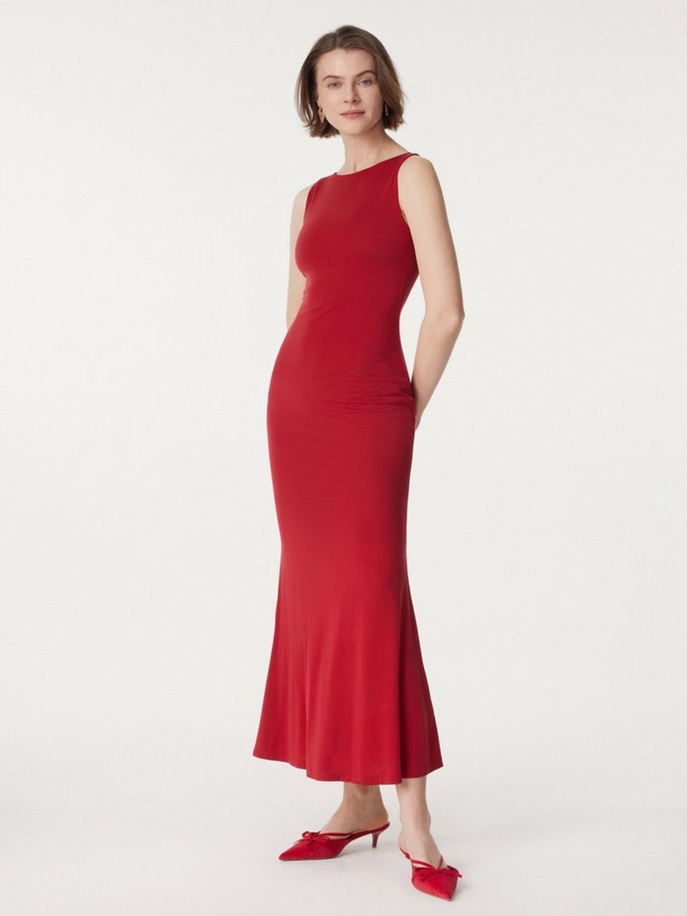 OGL Effortless Boatneck Mermaid Maxi Dress in Red size Medium. New with tag - Picture 3 of 11